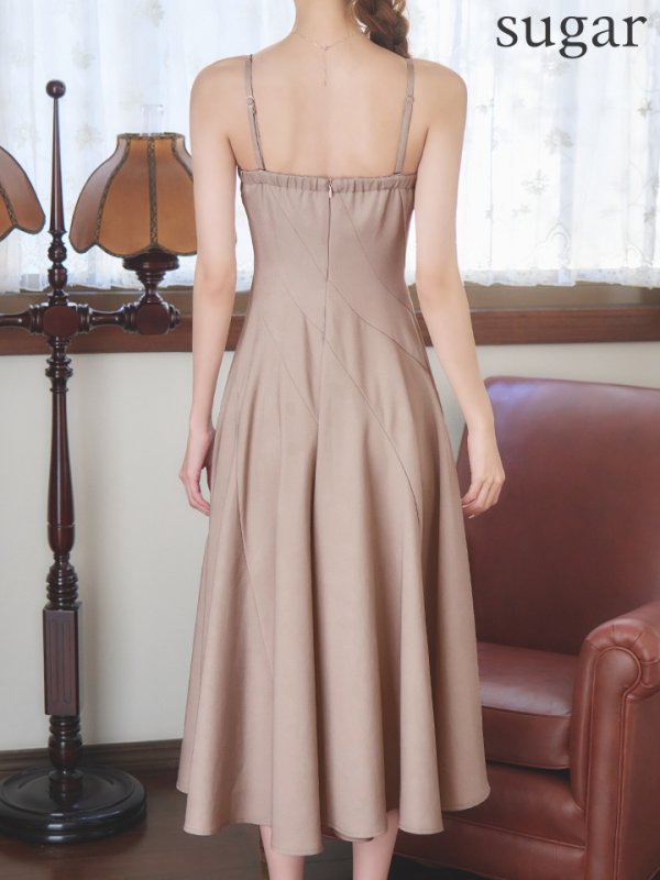 ベージュ モデル：あすか 身長：170cm 着用サイズ：Sサイズ