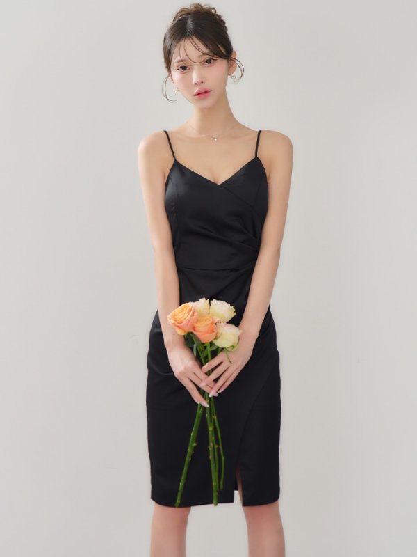 ブラック　モデル：るりぴ　身長：165cm　着用サイズ：Sサイズ