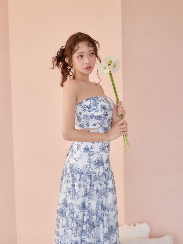 ホワイトxネイビー　モデル：りな　身長：160cm　着用サイズ：Sサイズ