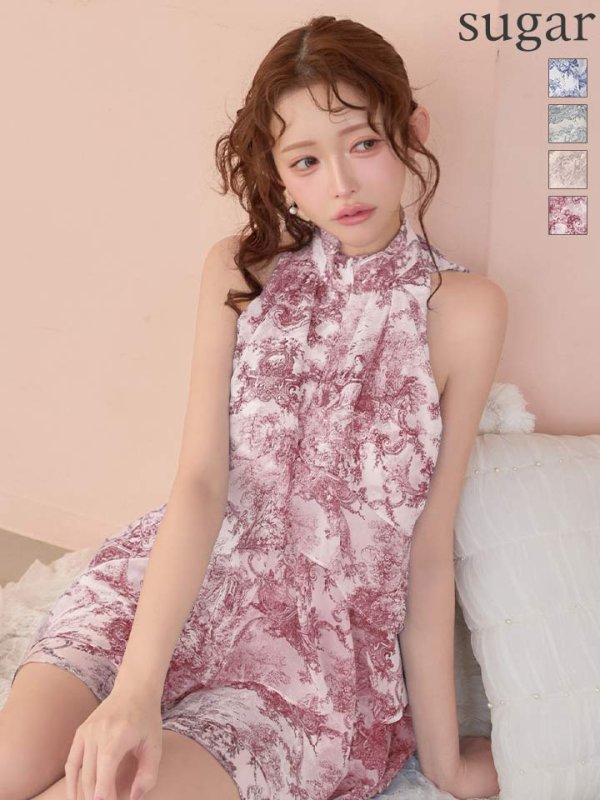 レッド　モデル：りな　身長：160cm　着用サイズ：Sサイズ