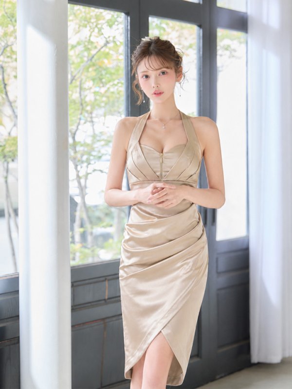 シャンパンゴールド　モデル：るりぴ 身長：165cm 着用サイズ：Sサイズ