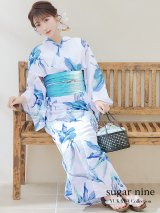【即日発送】白地×水彩ブルーの清涼漂う百合浴衣 OBI-g-500-kj-11-AQM / HIMO-900-yn-4-GYxGY / YA-945-kj-W / HEKO-800-sb-5-W / GETA-02-ok-3-LBLgo [YMT]