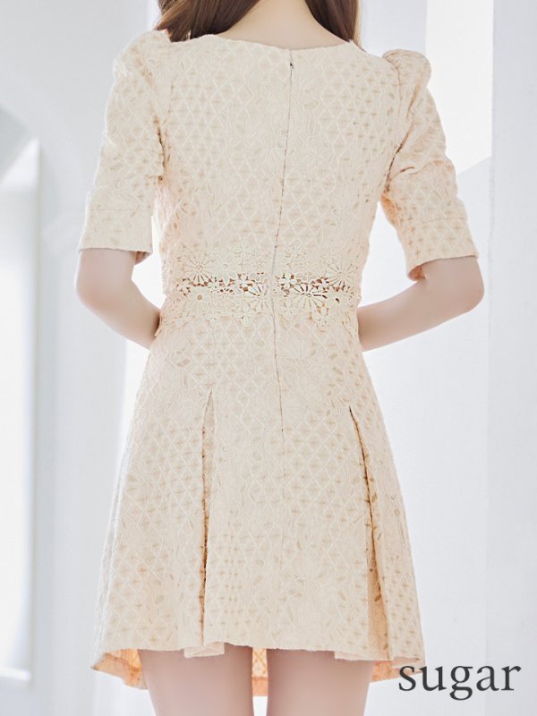 画像31: XS-Lサイズあり【Donia Quinn / ドニアクイーン】 総レース/ バストカット/ 袖あり/ パフスリーブ/ ボタンデザイン/ ボックスプリーツ/ ミニドレス/ キャバドレス[OF05]