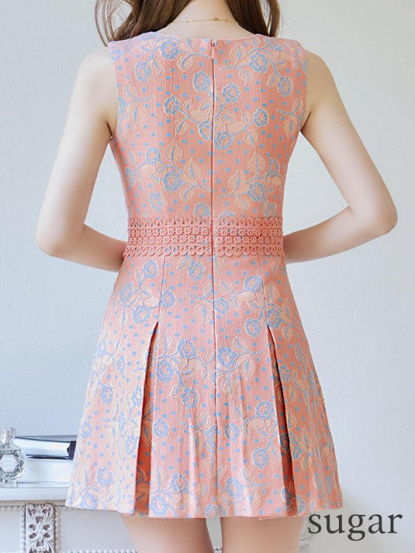 画像9: XS-Lサイズあり【Donia Quinn / ドニアクイーン】 フラワーレース/ ドットレース/ バストギャザー/ パールボタン/ ノースリーブ/ プリーツ/ Aライン/ フレア/ ミニドレス/ キャバドレス[OF05]