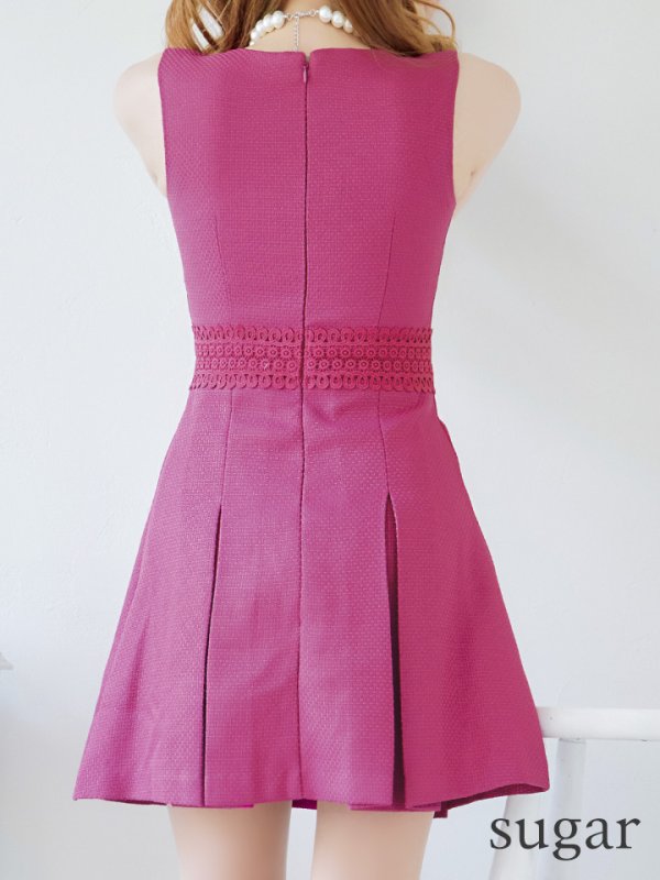 画像9: XS-Lサイズあり【Donia Quinn / ドニアクイーン】 バストフリル/ パールボタン/ ノースリーブ/ ウエストレース/ Aライン/ ミニドレス/ キャバドレス[OF05]