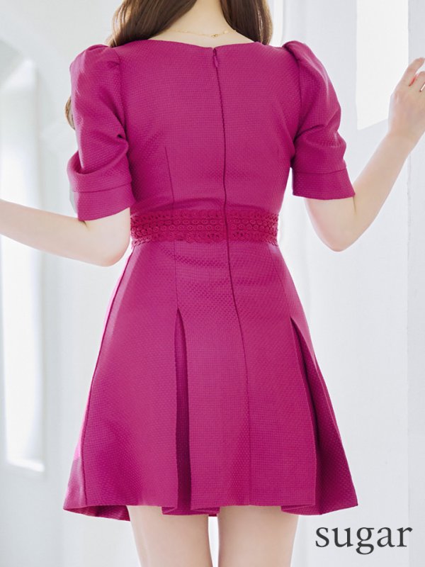 画像9: XSサイズあり【Donia Quinn / ドニアクイーン】 パールボタン/ バストギャザー/ パフスリーブ/ 袖あり/ 半袖/ ボックスプリーツ/ Aライン/ フレア/ ミニドレス/ キャバドレス[OF05]