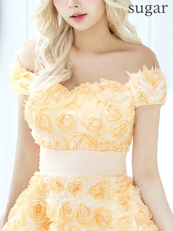 イエロークリーム モデル:ぴょな 身長:160cm 着用サイズ:8号(Sサイズ)