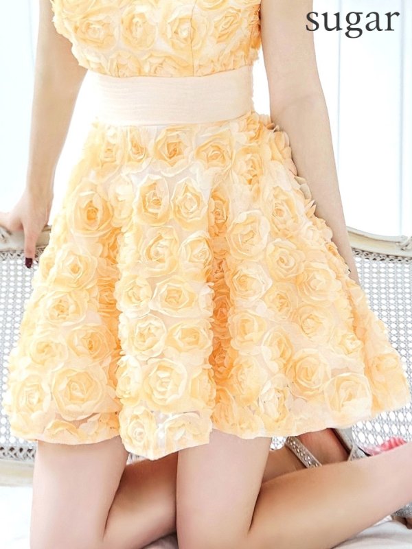 イエロークリーム モデル:ぴょな 身長:160cm 着用サイズ:8号(Sサイズ)