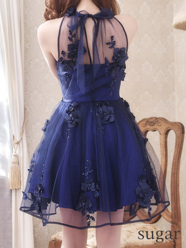 ネイビー モデル:真優川咲 身長:158cm 着用サイズ:8号(Sサイズ)