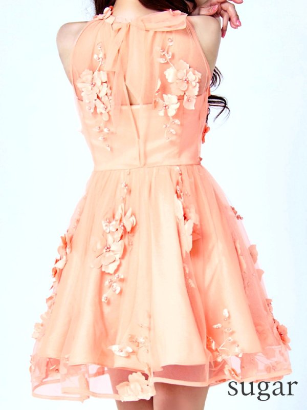 ピーチ モデル:真優川咲 身長:158cm 着用サイズ:8号(Sサイズ)