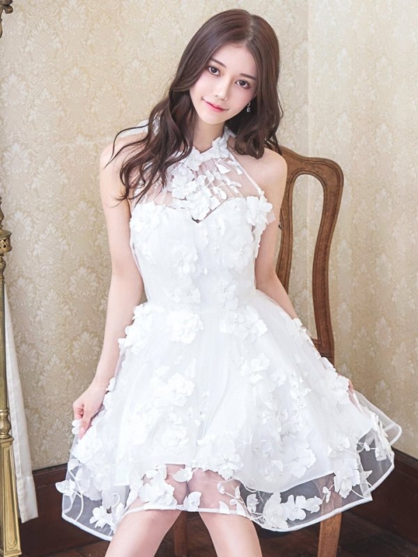 アイボリー モデル:ゆりお 身長:165cm 着用サイズ:8号(Sサイズ)