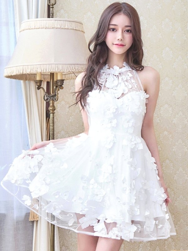 アイボリー モデル:ゆりお 身長:165cm 着用サイズ:8号(Sサイズ)