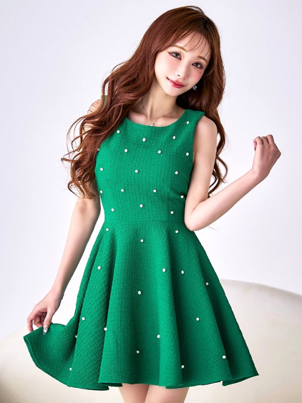 ジェードグリーン モデル:真優川咲 身長:158cm:8号(Sサイズ)