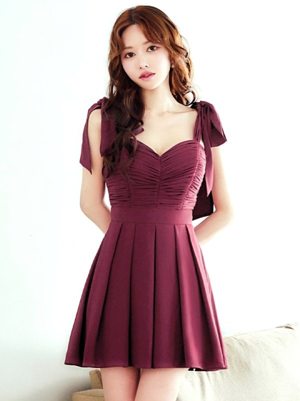 ワイン モデル：ゆめ　身長：160cm　着用サイズ：8号(Sサイズ)