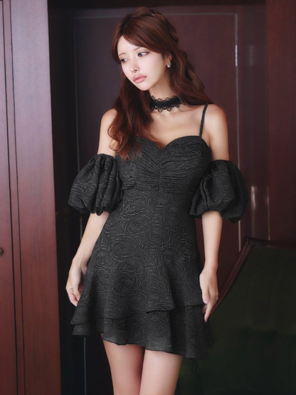 ブラック　モデル：るりぴ　身長：165cm　着用サイズ：Sサイズ