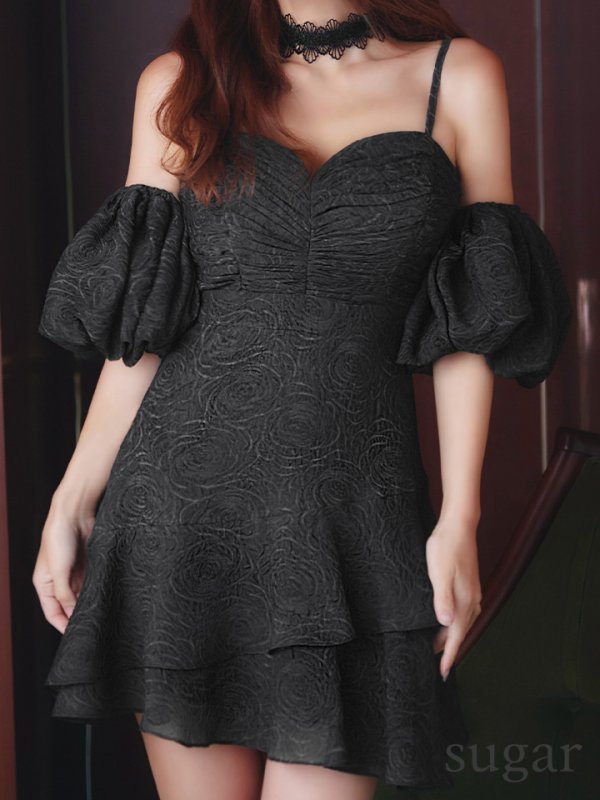 ブラック　モデル：るりぴ　身長：165cm　着用サイズ：Sサイズ