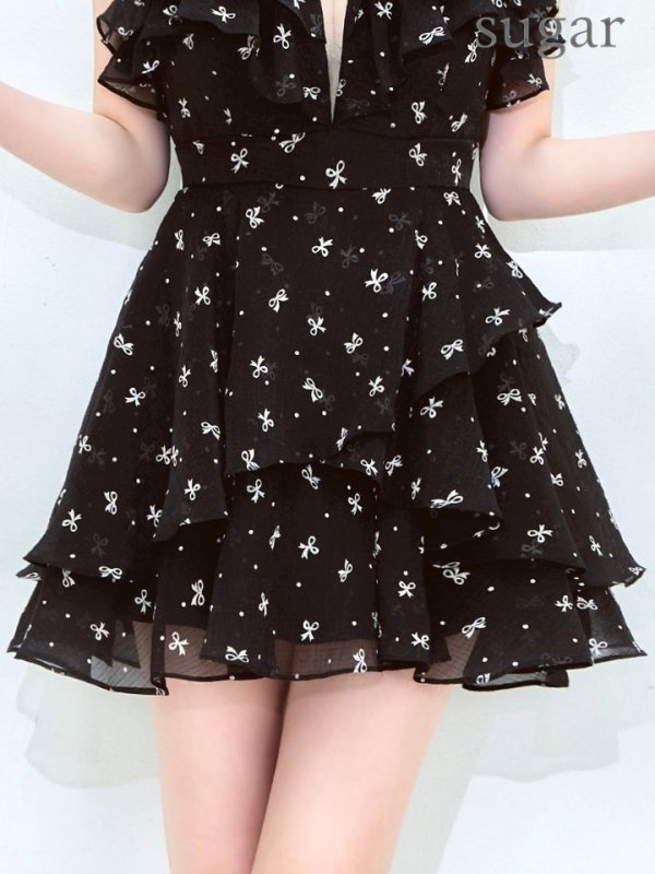 ブラック　モデル：ゆめ　身長：160cm　着用サイズ：8号(Sサイズ)