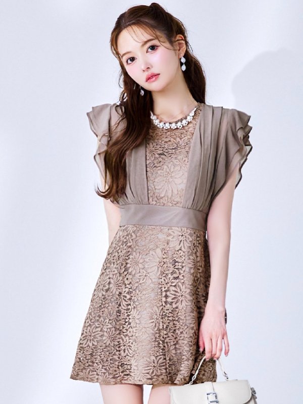 モーヴ　モデル：ゆめ　身長：160cm　着用サイズ：8号(Sサイズ)