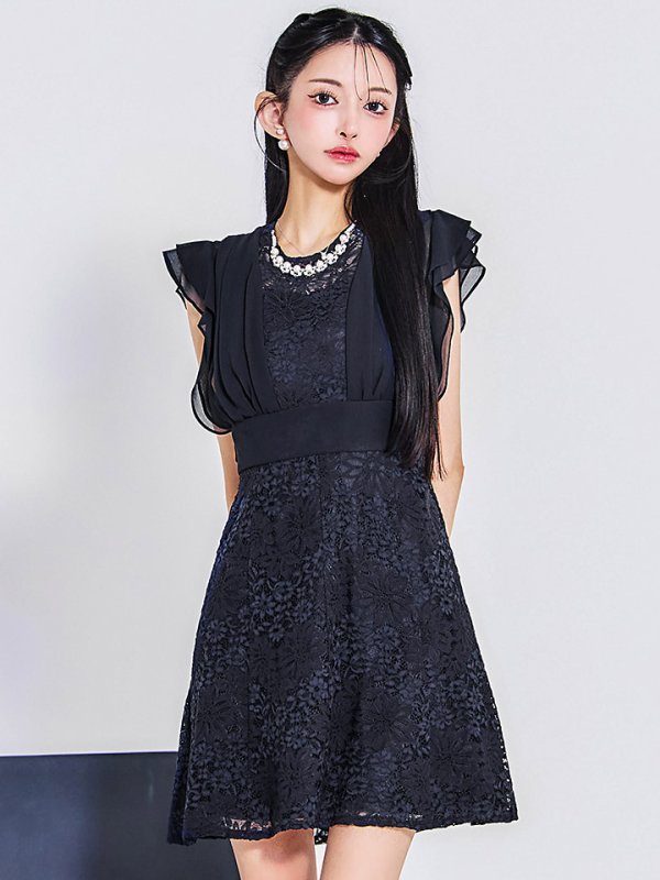 ネイビー モデル：まおちゃる　身長：158cm　着用サイズ：8号(Sサイズ)