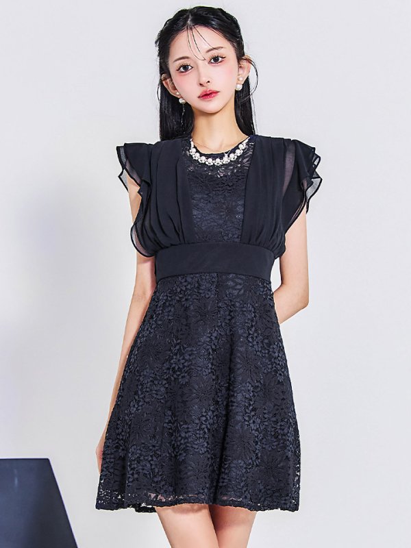 ネイビー モデル：まおちゃる　身長：158cm　着用サイズ：8号(Sサイズ)