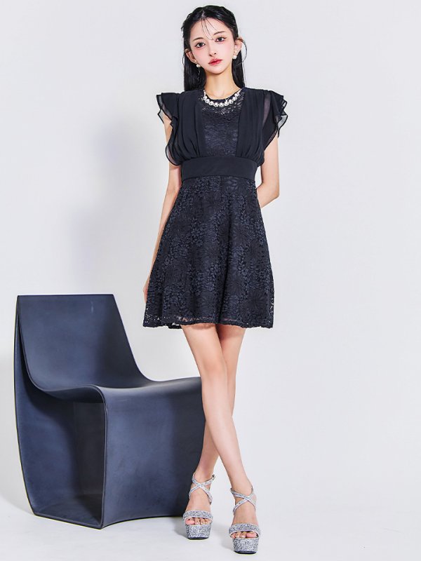 ネイビー モデル：まおちゃる　身長：158cm　着用サイズ：8号(Sサイズ)