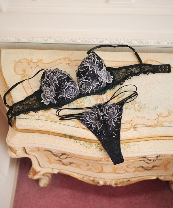 シャインベロナ ホットリフトブラ：ブラック