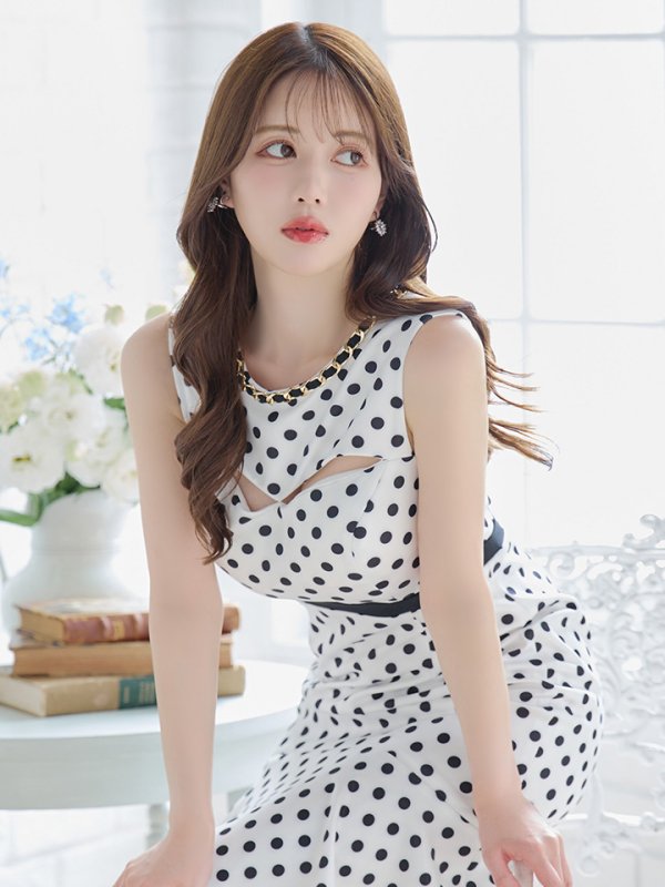 画像4: 【VELIQUE/ヴェリーク】ドットプリント/ 水玉/ チェーン/ カットアウト/ ノースリーブ/ マーメイド/ ひざ丈/ ミディアムドレス/ キャバドレス【HC02】