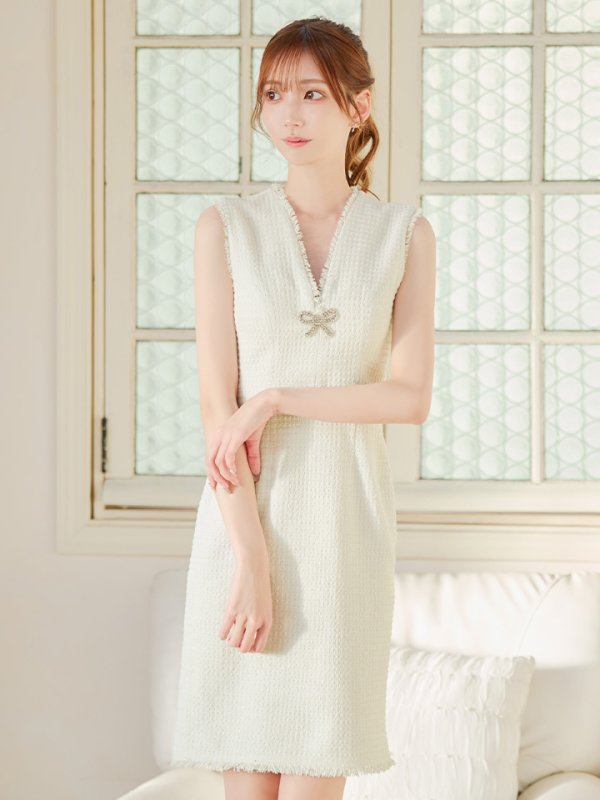 ホワイト モデル:あすか 身長:170cm 着用サイズ:Sサイズ