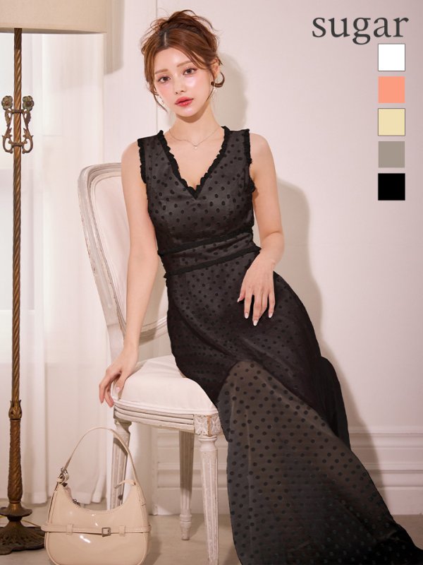 ブラック　モデル：真優川咲　身長：158cm　着用サイズ：Sサイズ