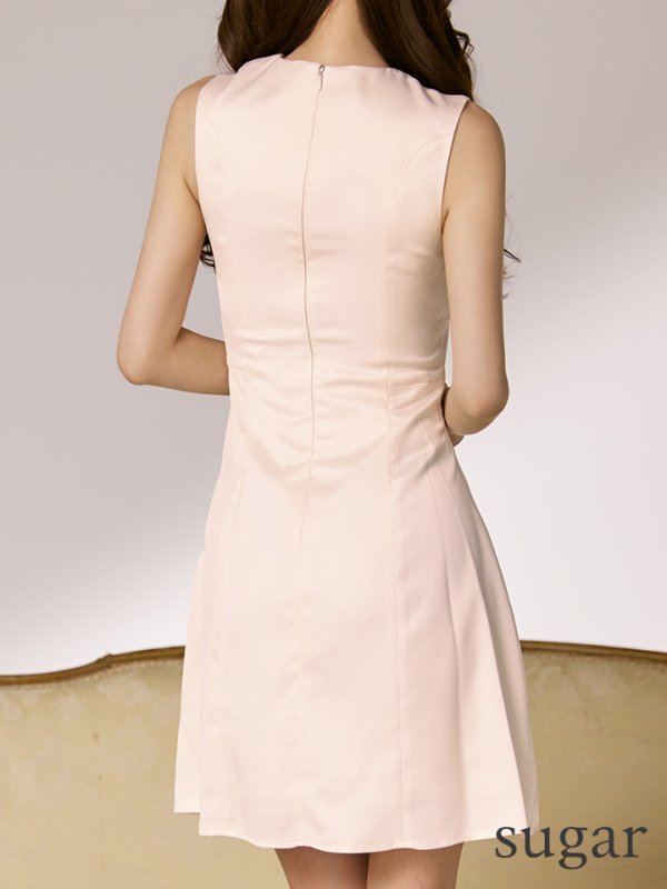 ホワイト　モデル：ゆめ　身長：160cm　着用サイズ：Sサイズ