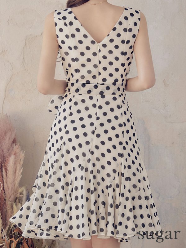 画像7: 【VELIQUE/ヴェリーク】Aライン/ ドット/ ノースリーブ/ 膝丈/ ワンピース/ ミニドレス/ キャバドレス【HC02】 ブラック