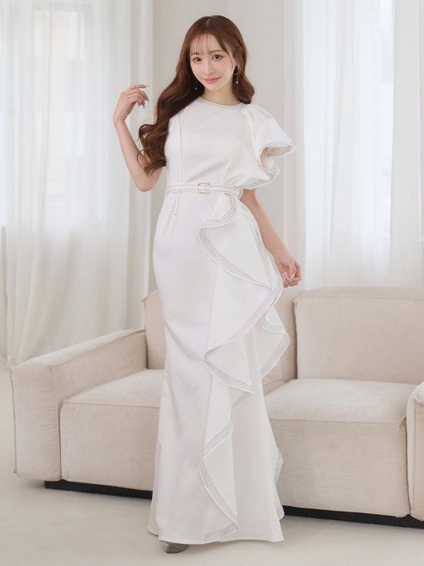 ホワイト　モデル：真優川咲　身長：158cm　着用サイズ：Sサイズ