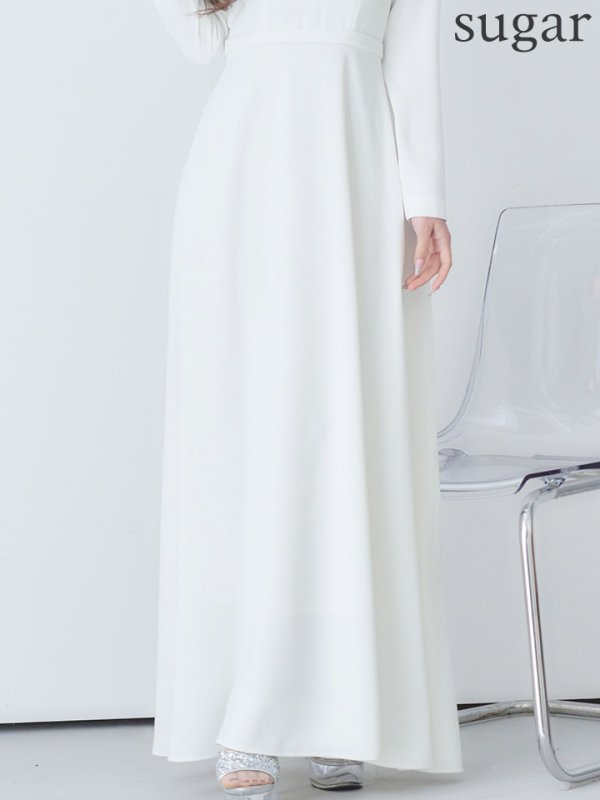 ホワイト　モデル：真優川咲　身長：158cm　着用サイズ：Sサイズ