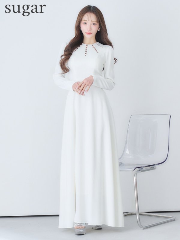 ホワイト　モデル：真優川咲　身長：158cm　着用サイズ：Sサイズ