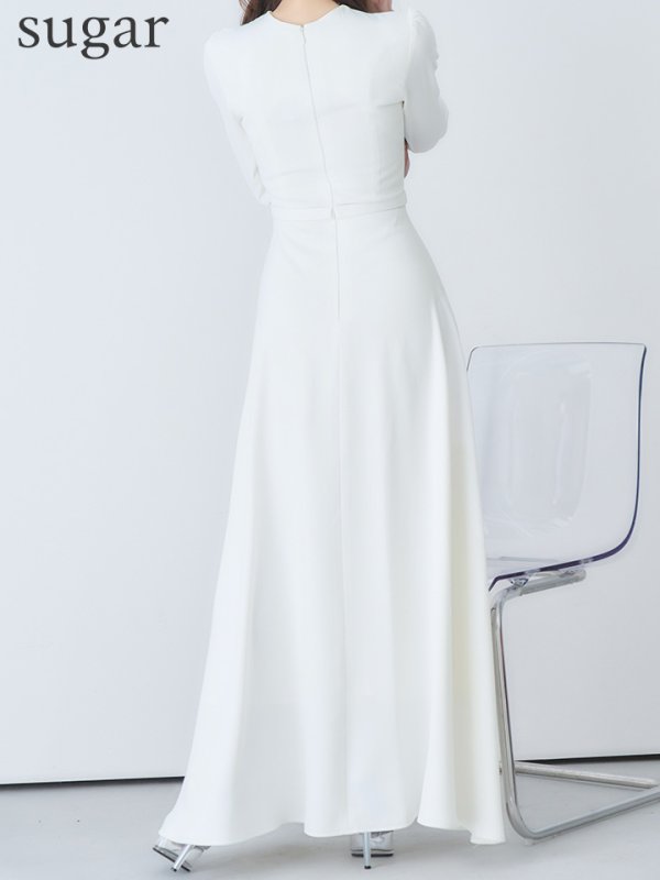 ホワイト　モデル：真優川咲　身長：158cm　着用サイズ：Sサイズ