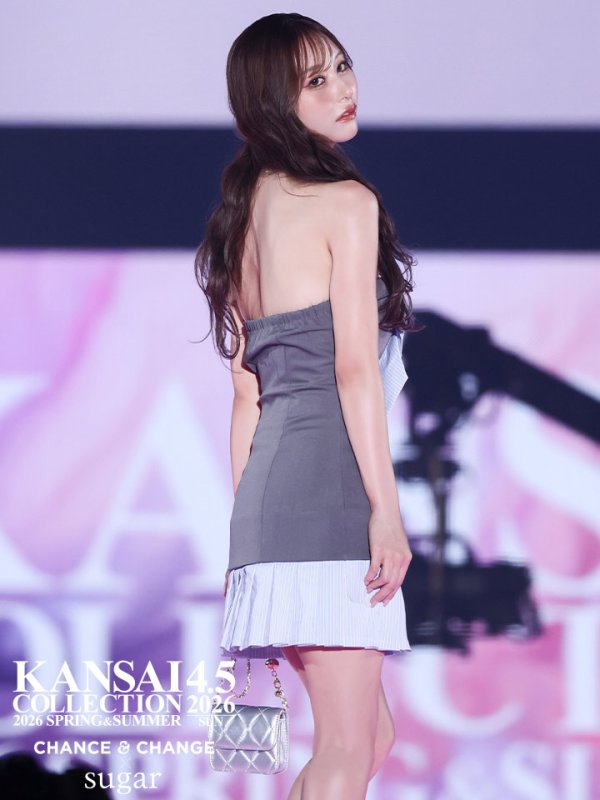 グレー　モデル：きこ　身長：160m　着用サイズ：Sサイズ