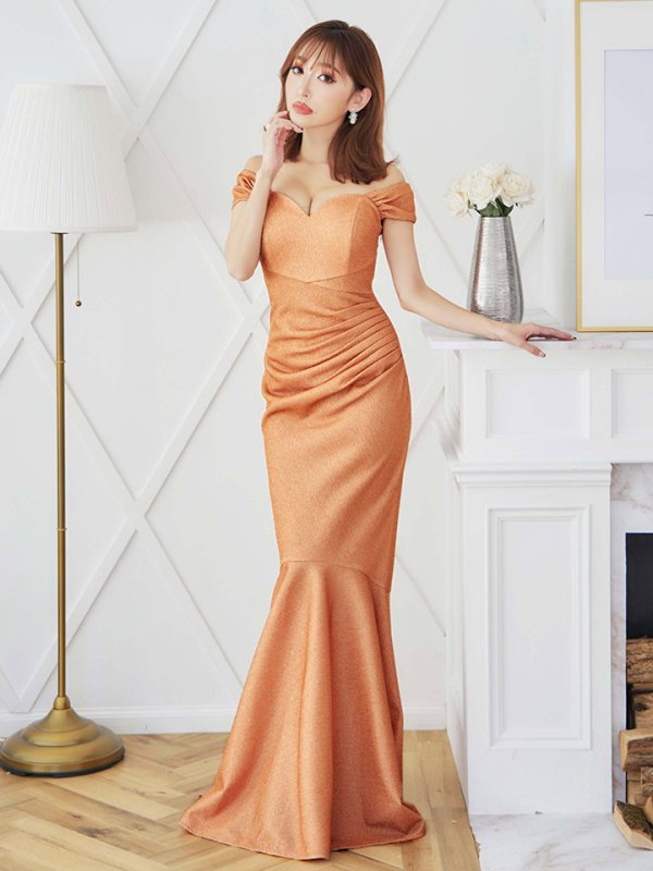 ピーチ モデル:杉山佳那恵 身長:158cm 着用サイズ:8号(Sサイズ)