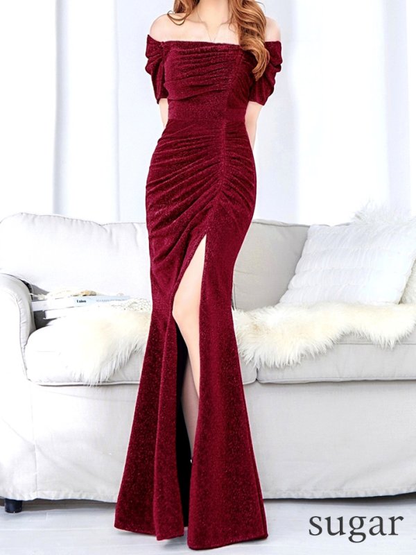 ブラックバーガンディ モデル:真優川咲 身長:158cm 着用サイズ:8号(Sサイズ)