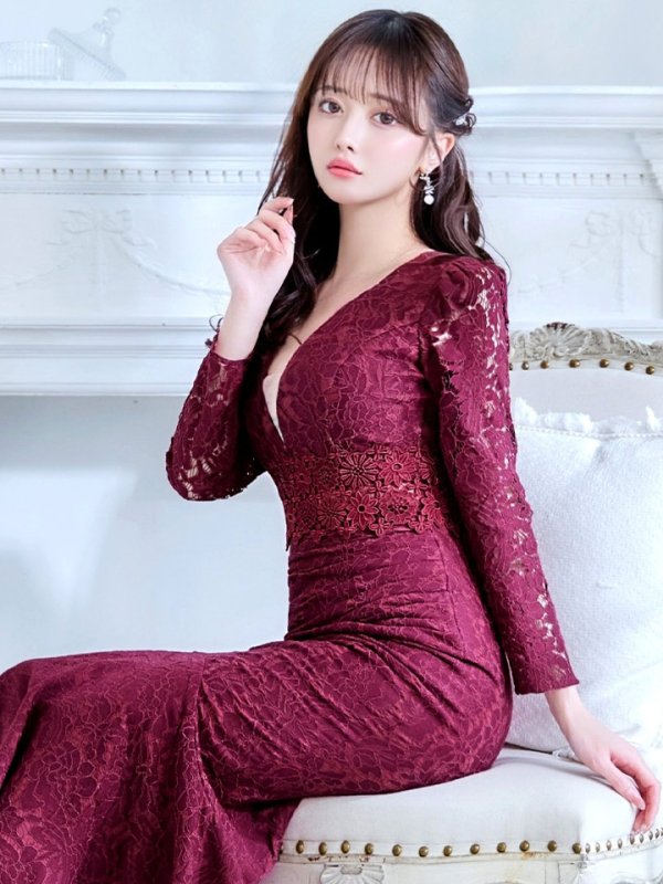 バーガンディ モデル:羽澄まり 身長:158cm 着用サイズ:8号(Sサイズ)