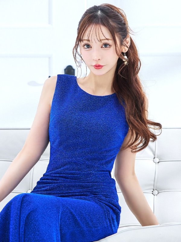 ブラックブルー モデル:真優川咲 身長:158cm:8号(Sサイズ)