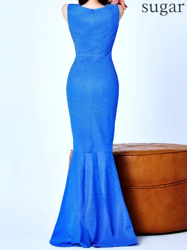 ペリーブルー モデル:真優川咲 身長:158cm:8号(Sサイズ)