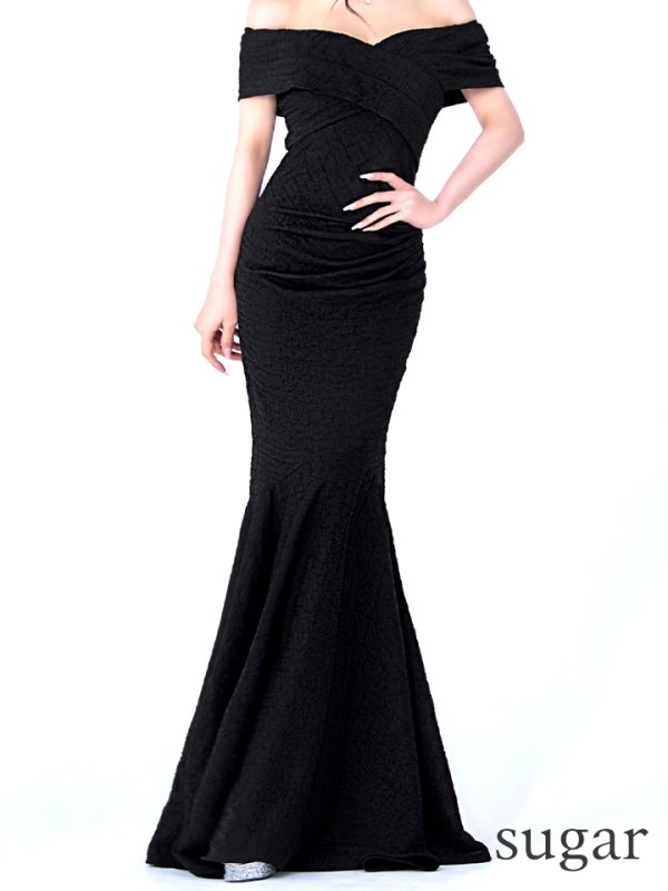 ブラック モデル:真優川咲 身長:158cm:Sサイズ