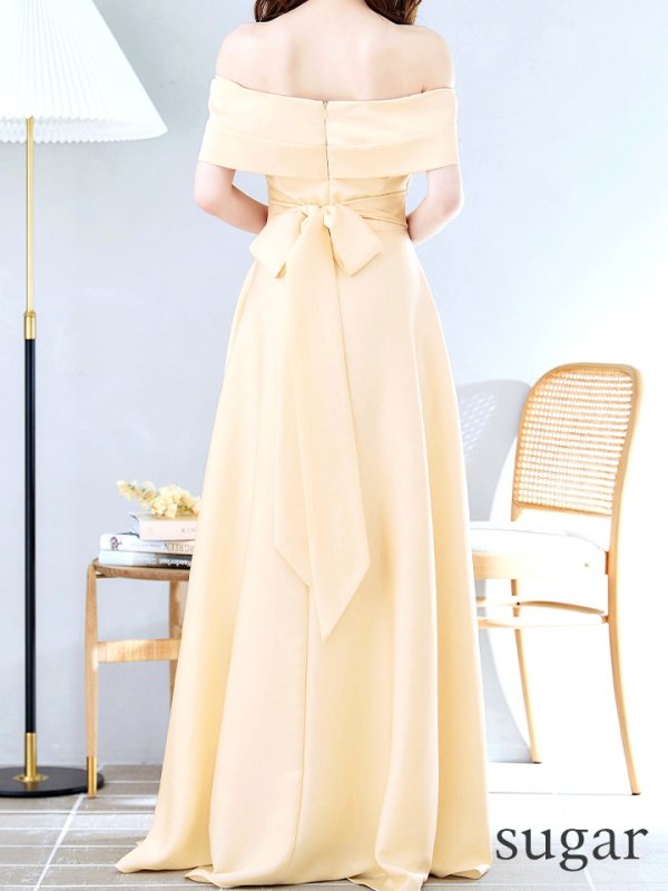 ライトベージュー モデル:ゆめ 身長:160cm 着用サイズ:8号(Sサイズ)