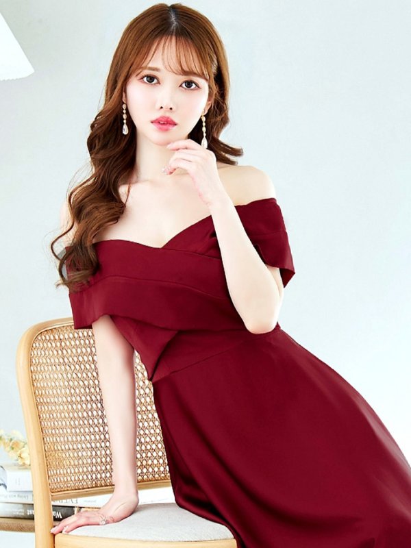 ワイン モデル:ゆめ 身長:160cm 着用サイズ:8号(Sサイズ)