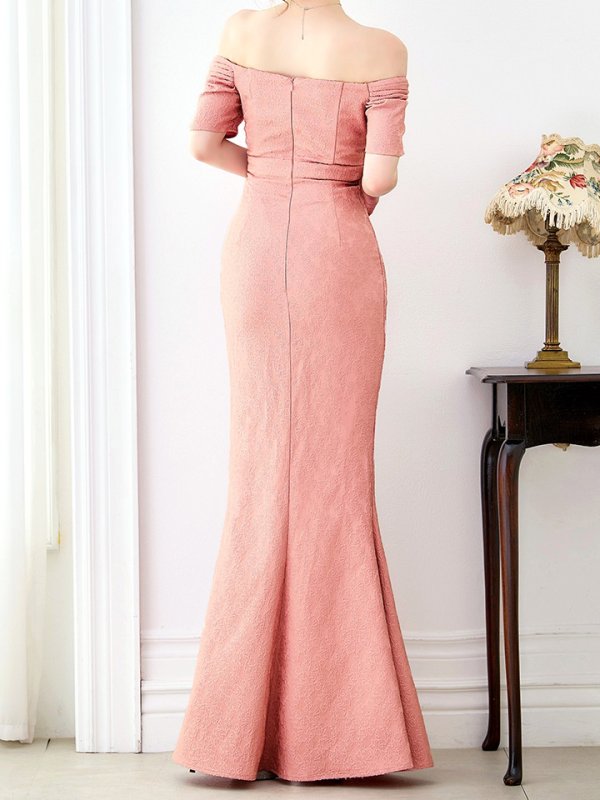 ダスティーピンク モデル：ゆめ　身長：160cm　着用サイズ：8号(Sサイズ)