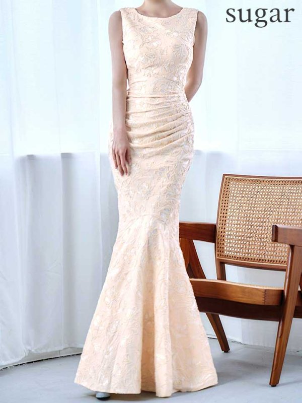 ライトベージュ　モデル：ゆめ　身長：160cm　着用サイズ：8号(Sサイズ)