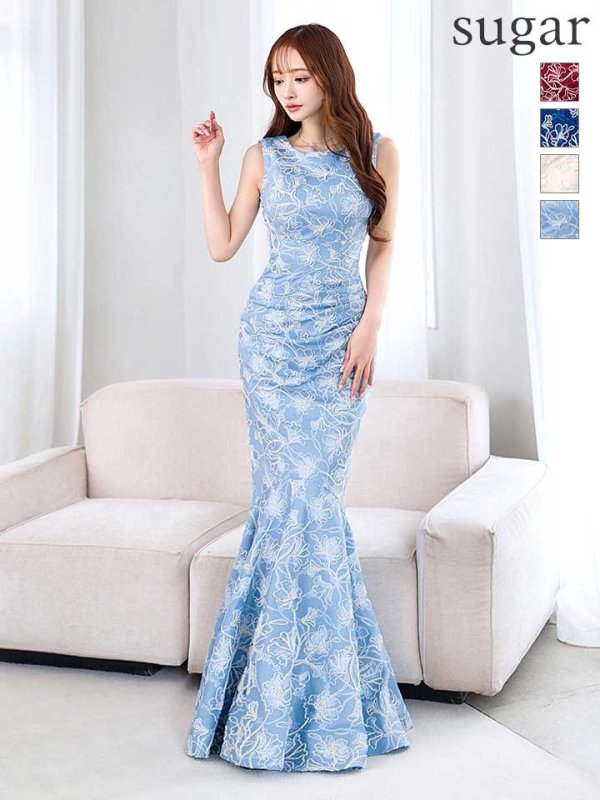 スモーキーブルー　モデル：真優川咲　身長：158cm　着用サイズ：8号(Sサイズ)