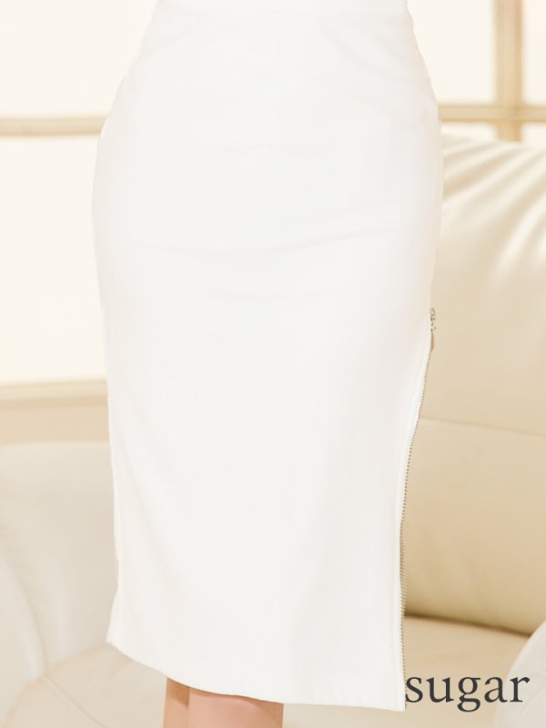 ホワイト モデル:ゆめ 身長:160cm 着用サイズ:XSサイズ