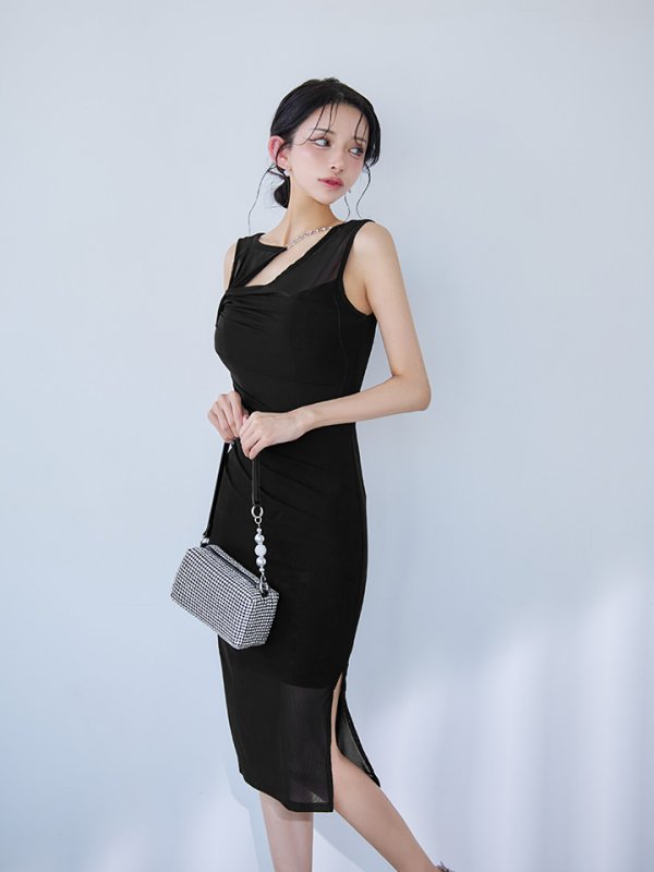 ブラック モデル：まおちゃる　身長：158cm　着用サイズ：XSサイズ