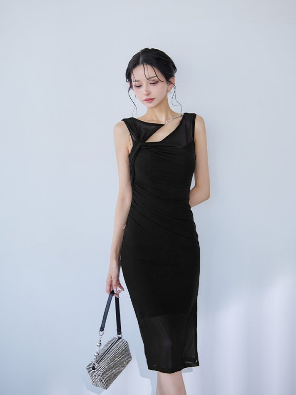 ブラック モデル：まおちゃる　身長：158cm　着用サイズ：XSサイズ